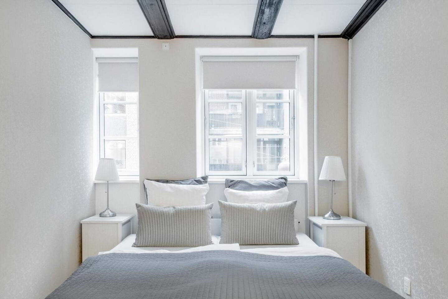 Connected Luxury In Historical Townhouse Appartement